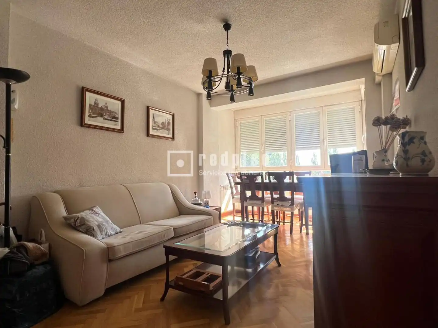 Sala d'estar de Pis en venda en Madrid amb Aire condicionat, Calefacció i Parquet