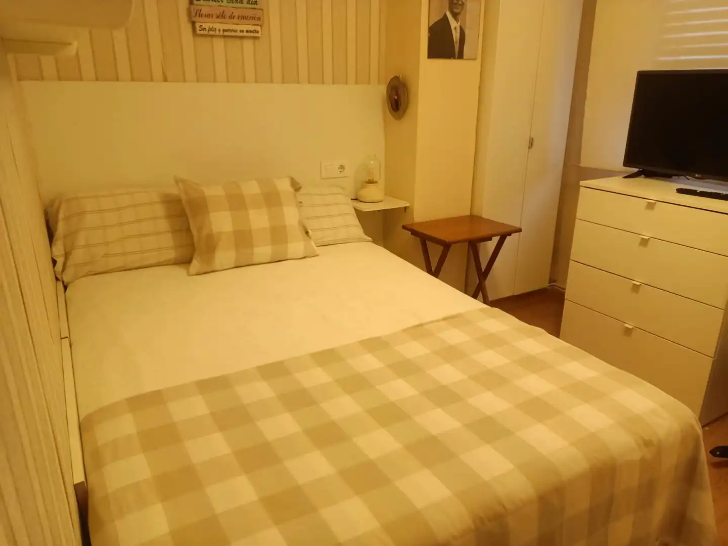 Bedroom of Flat for sale in Gijón   with Heating, Parquet flooring and Furnished