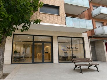 Locale commerciale in affitto a de la Generalitat 70