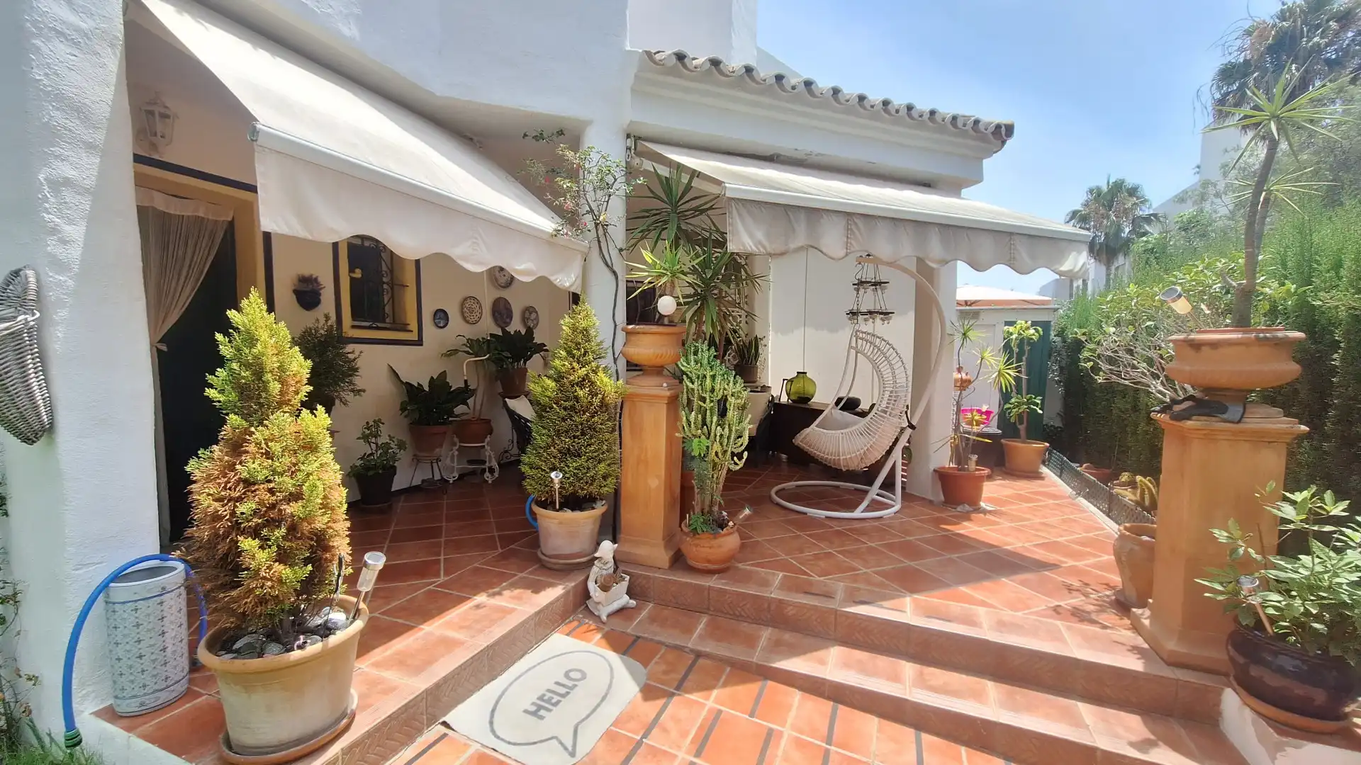 Terrace of Detached homes for sale in Estepona  with Air Conditioner, Terrace and Swimming Pool