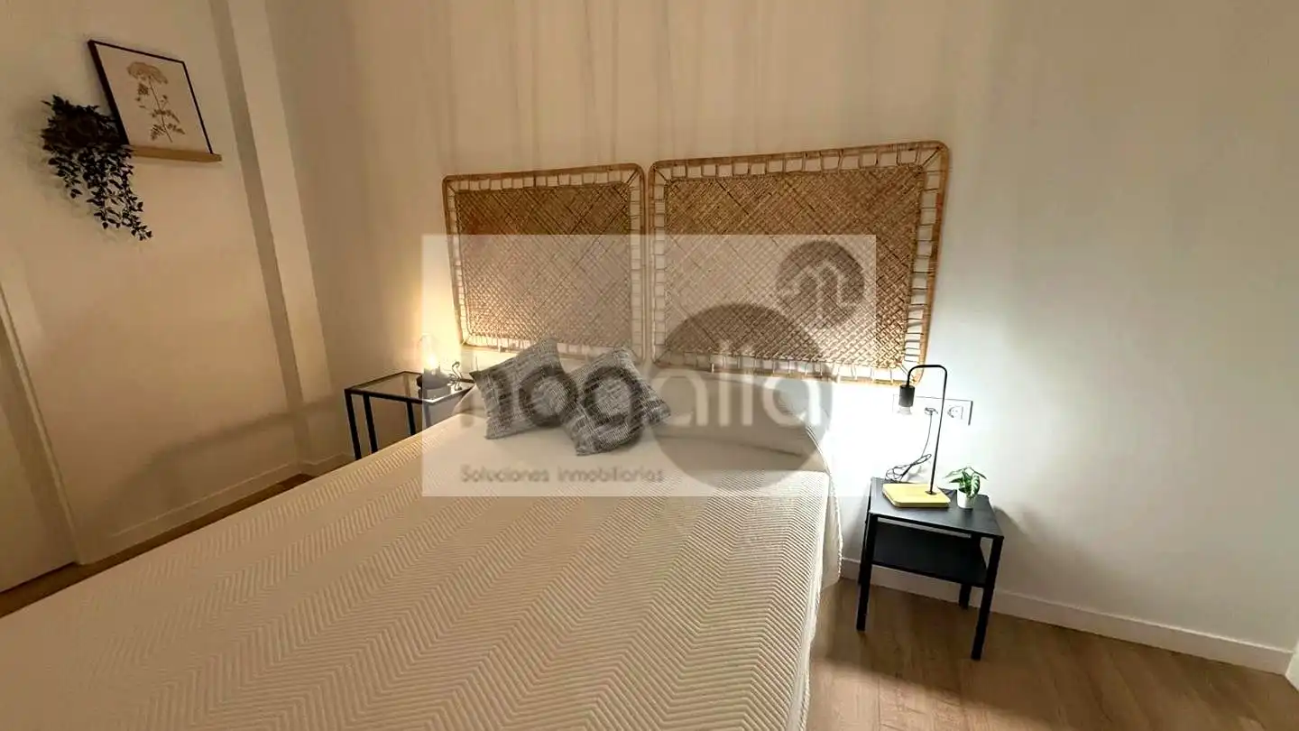 Habitación de Planta baja de alquiler en Sevilla con Aire acondicionado, Trastero y Piscina