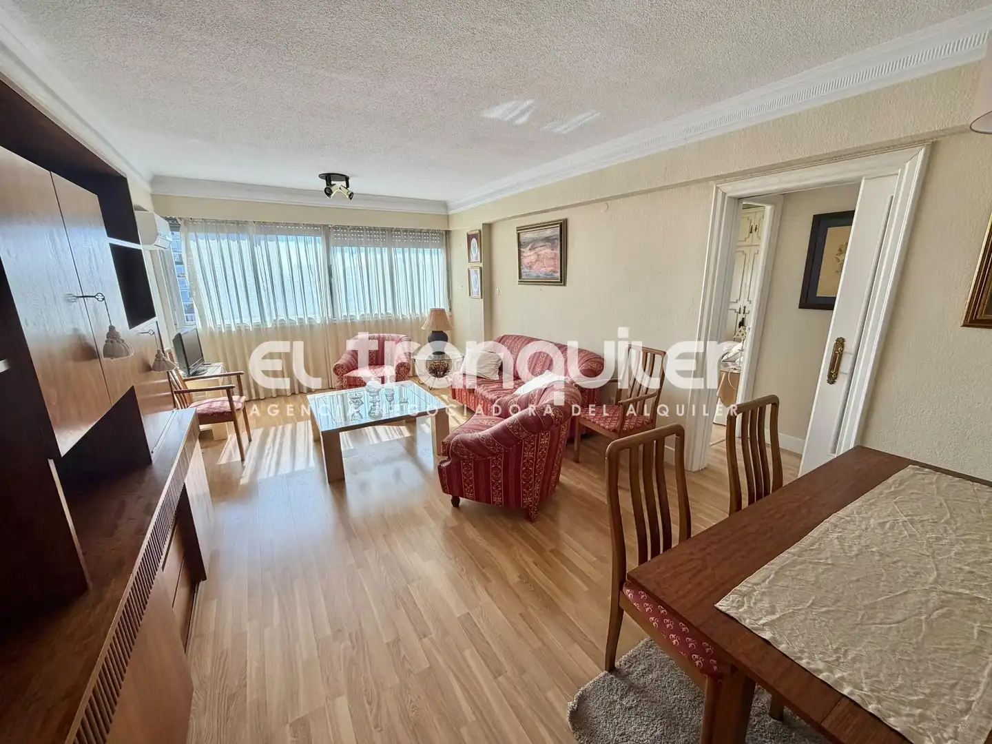 Sala de estar de Piso de alquiler en Madrid con Aire acondicionado, Terraza y Amueblado