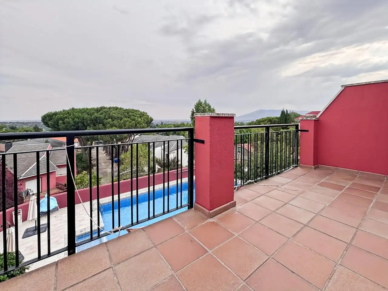 Terrassa de Casa o xalet en venda en Collado Mediano amb Aire condicionat, Terrassa i Piscina comunitària