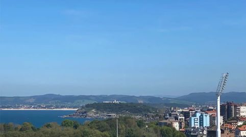 Foto 3 de Piso de alquiler en Avenida de Cantabria, 24, La Pereda, Santander
