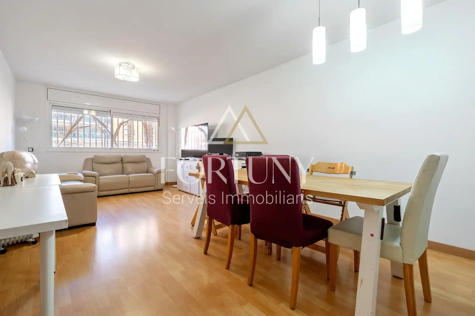 Außenansicht von Wohnung zum Verkauf in Reus mit Privatgarten, Parkett und Terrasse
