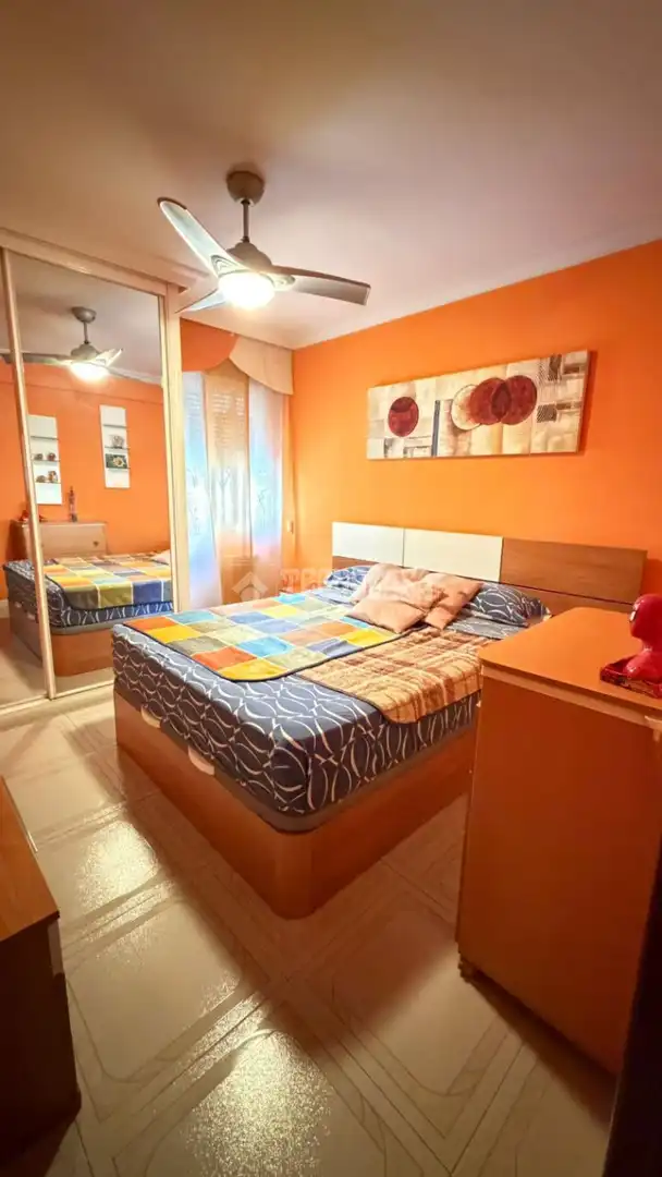 Habitación de Piso en venta en Parla con Calefacción
