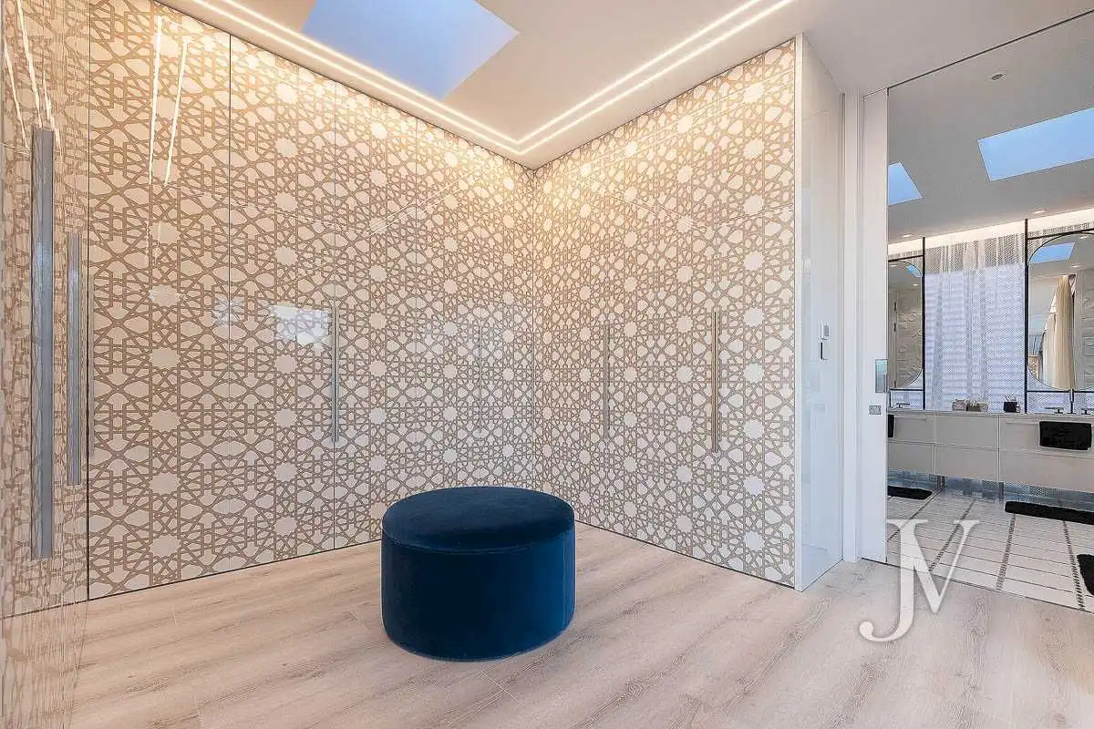 Houses for sale in Madrid  with Air Conditioner, Heating and Private garden