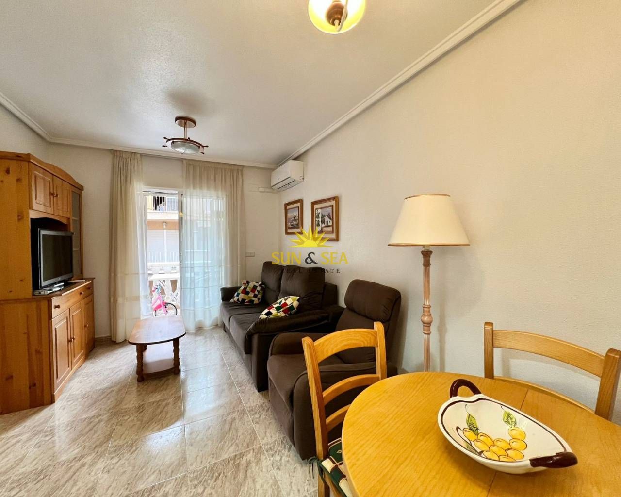 Vista exterior de Pis de lloguer en Torrevieja amb Aire condicionat, Calefacció i Terrassa