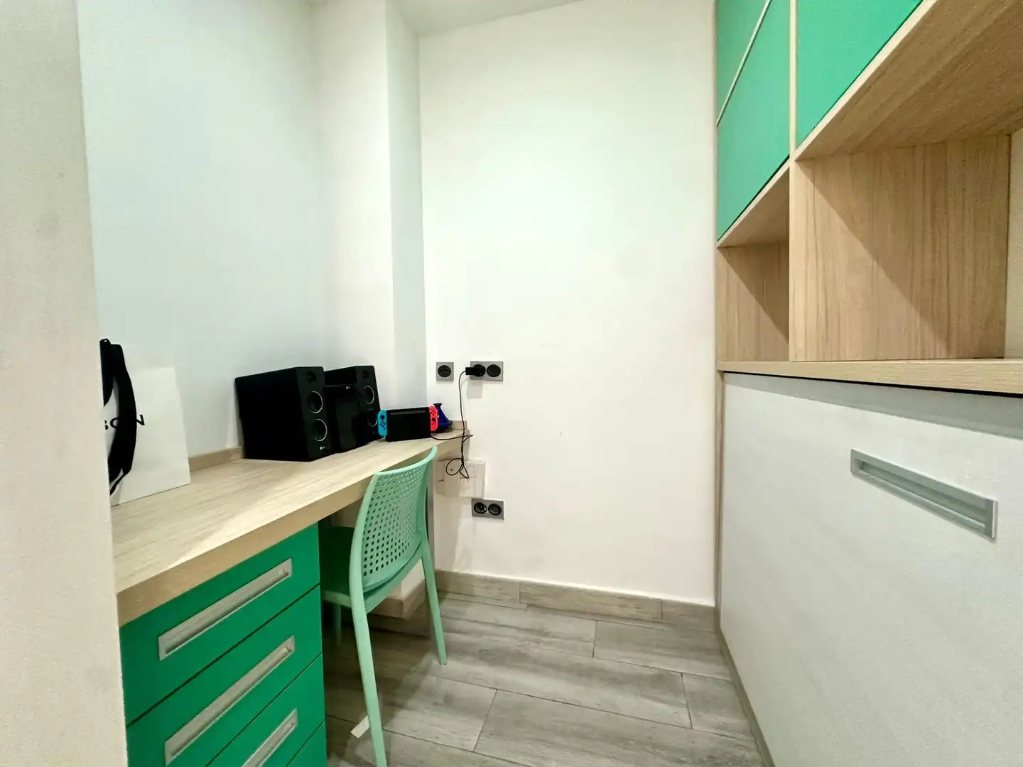 Cocina de Piso en venta en Almería con Terraza