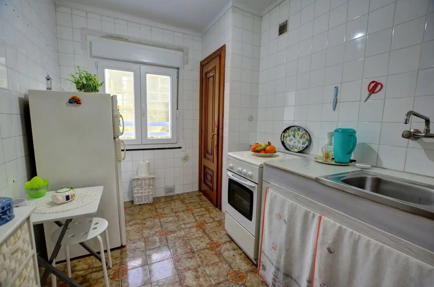 Küche von Wohnung zum Verkauf in Avilés mit Schwimmbad