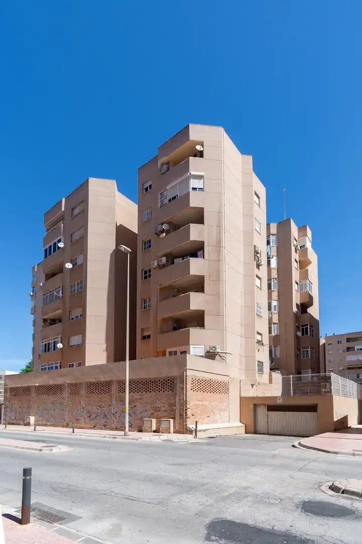 Vista exterior de Pis en venda en Cartagena amb Aire condicionat, Calefacció i Piscina comunitària