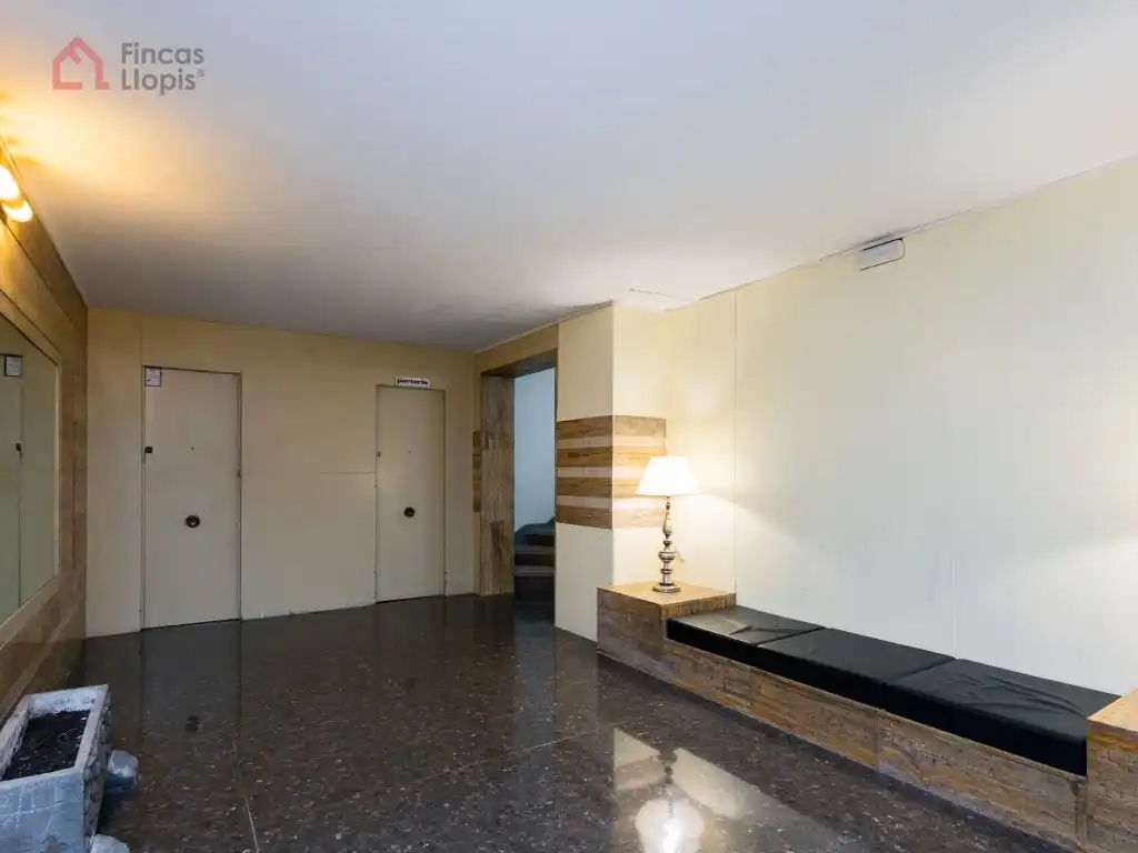 Piso en venta en Barcelona con Balcón