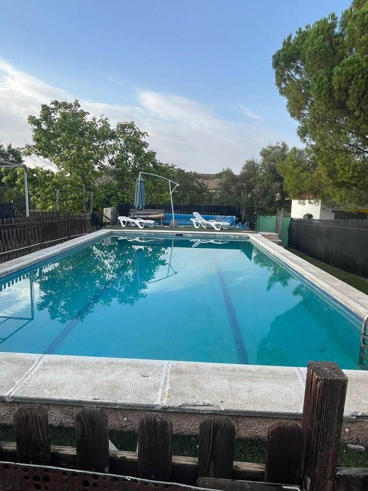 Piscina de Casa o xalet en venda en Barajas de Melo amb Aire condicionat, Calefacció i Jardí privat