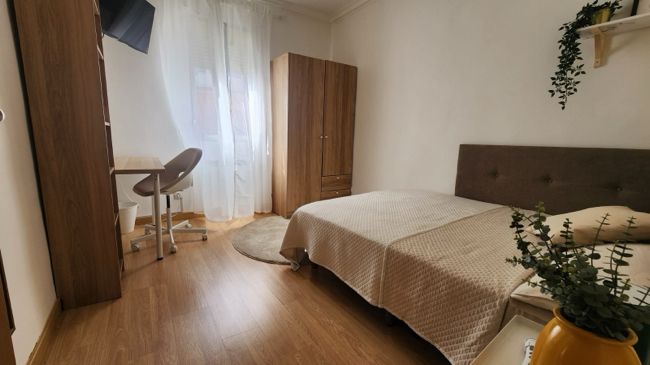 Bedroom of Flat for sale in  Madrid Capital  with Terrace, Furnished and Balcony