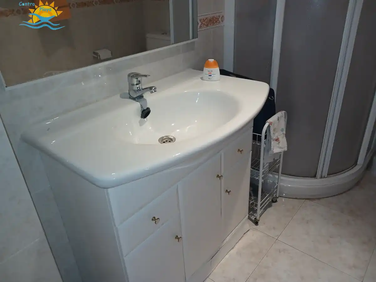 Bany de Apartament en venda en Moncofa amb Calefacció, Terrassa i Moblat
