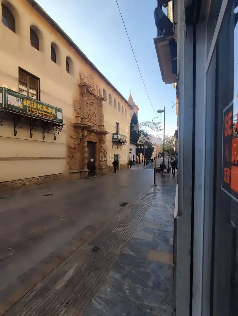 Local comercial de lloguer a Calle Corredera 38