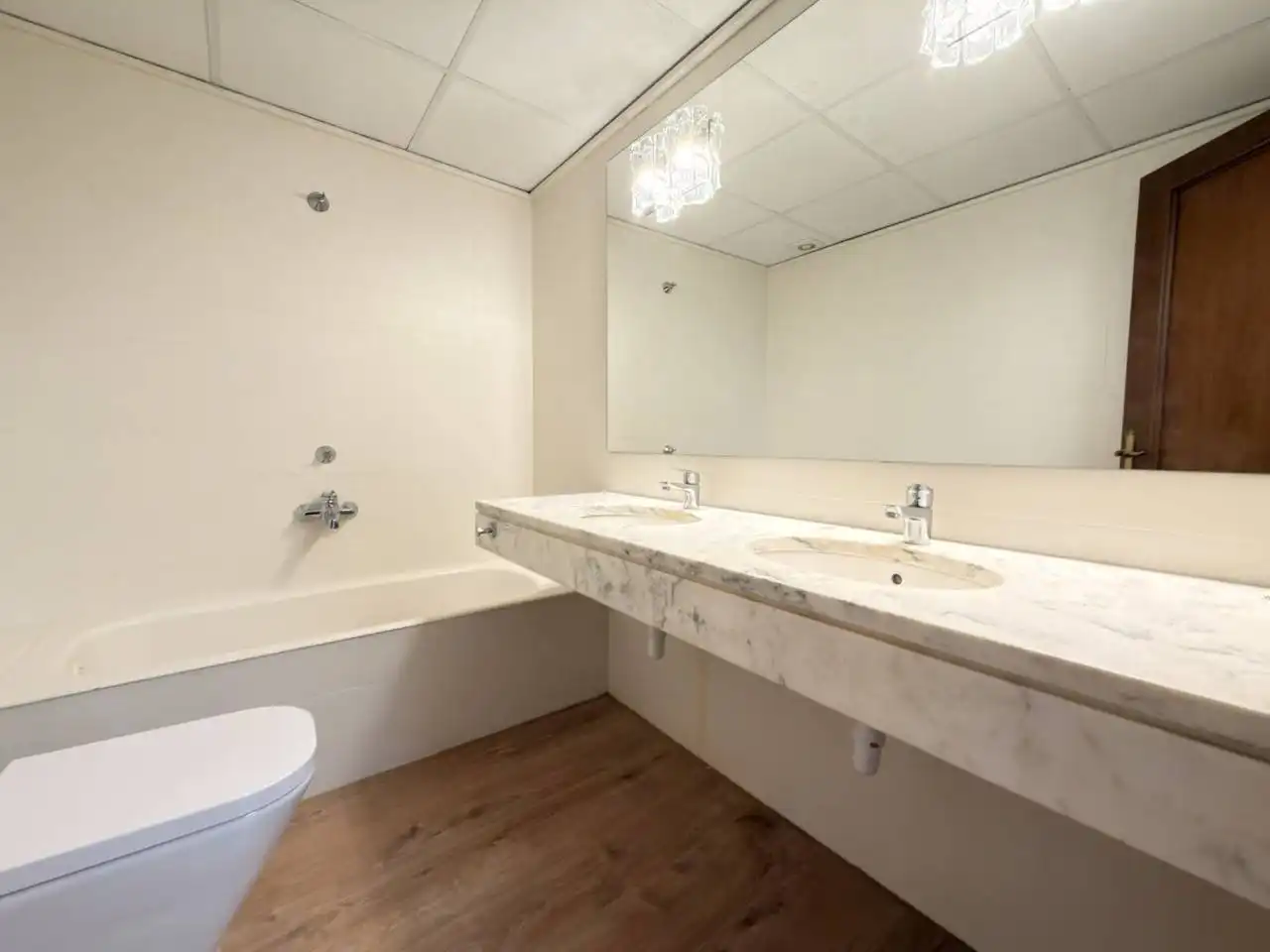 Baño de Oficina de alquiler en Sarrià - Sant Gervasi