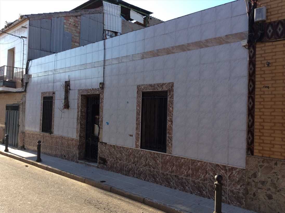 Vista exterior de Casa o xalet en venda en Linares