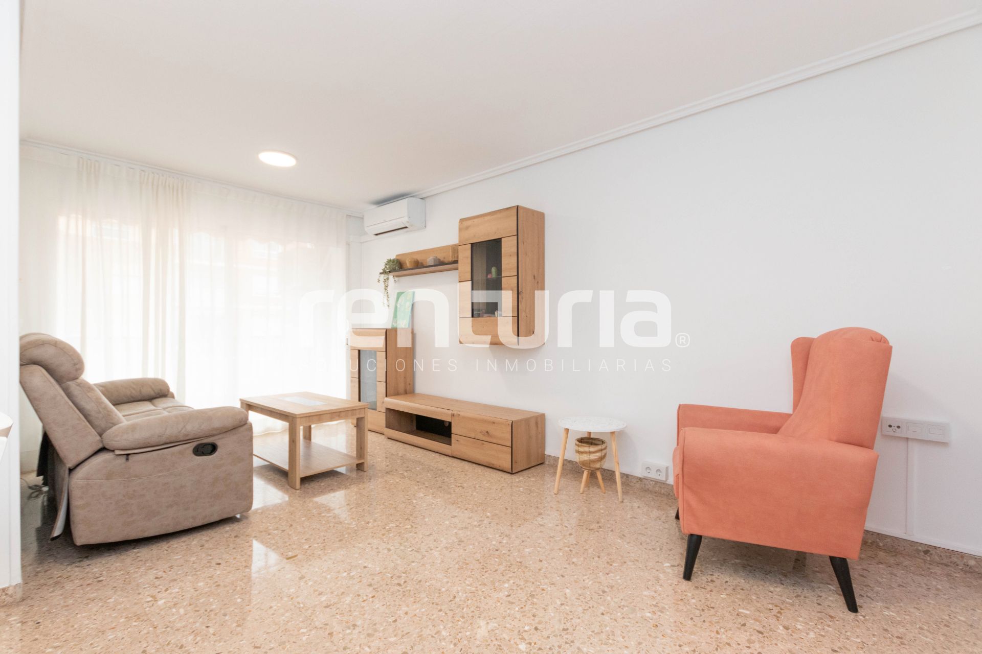 Wohnzimmer von Wohnung zur Miete in  Valencia Capital mit Klimaanlage, Heizung und Möbliert