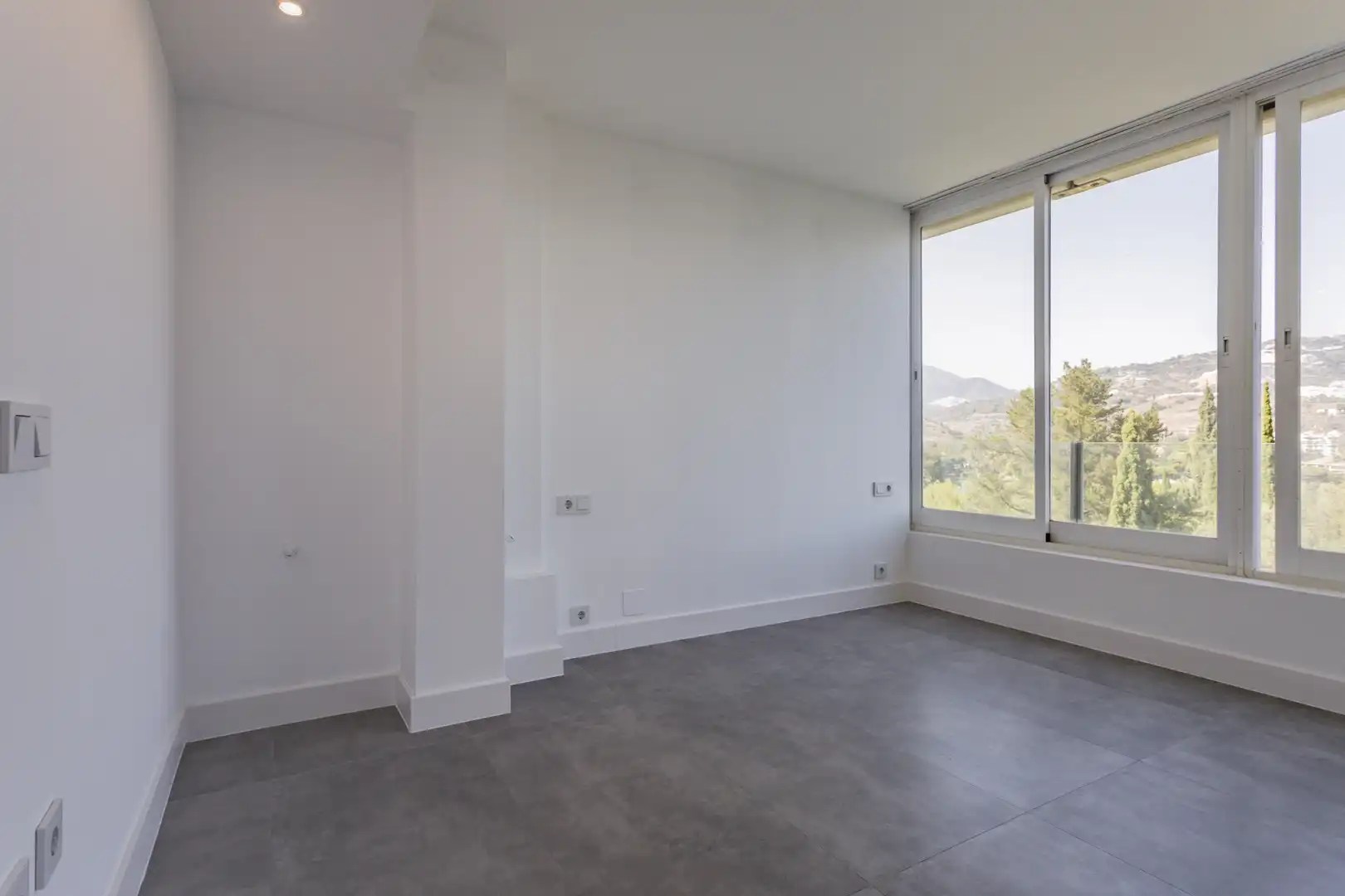 Dormitori de Apartament en venda en Marbella amb Terrassa, Piscina i Internet