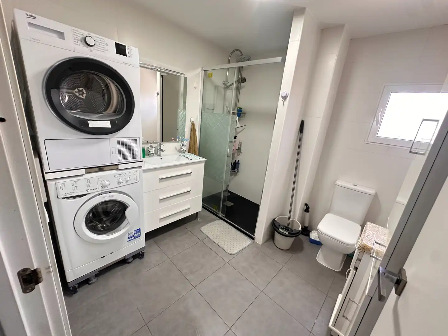 Badezimmer von Wohnung zur Miete in Cuenca mit Heizung, Terrasse und Möbliert