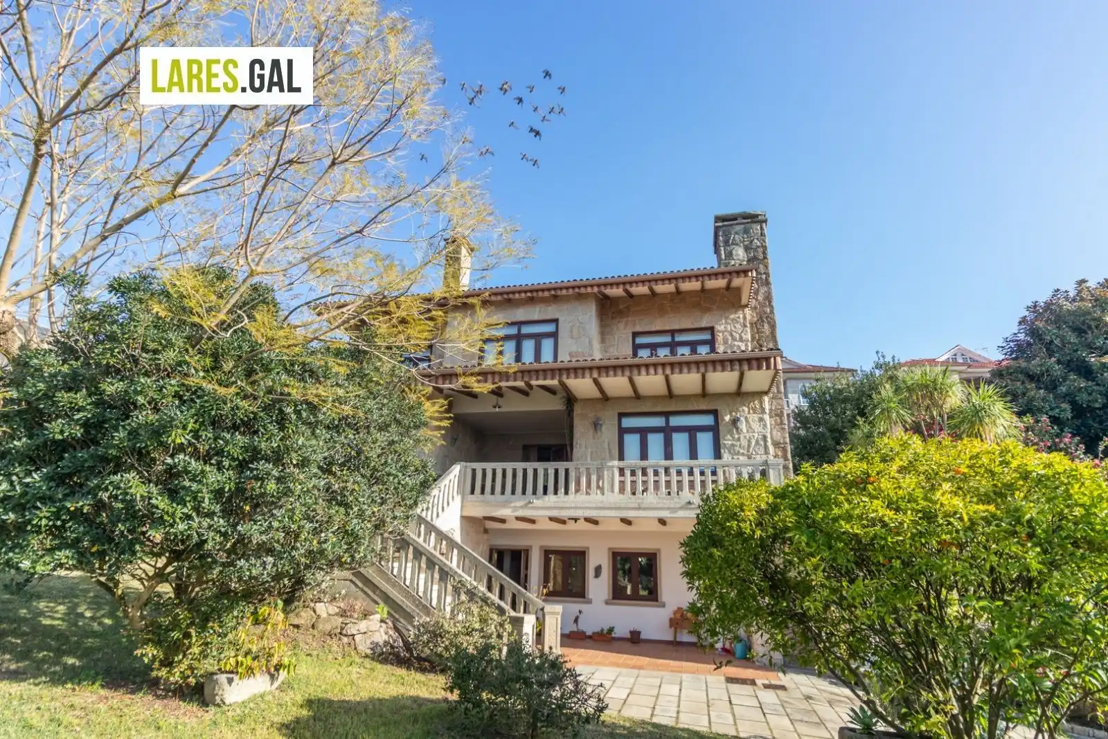Vista exterior de Casa o xalet de lloguer en Moaña amb Calefacció, Terrassa i Moblat