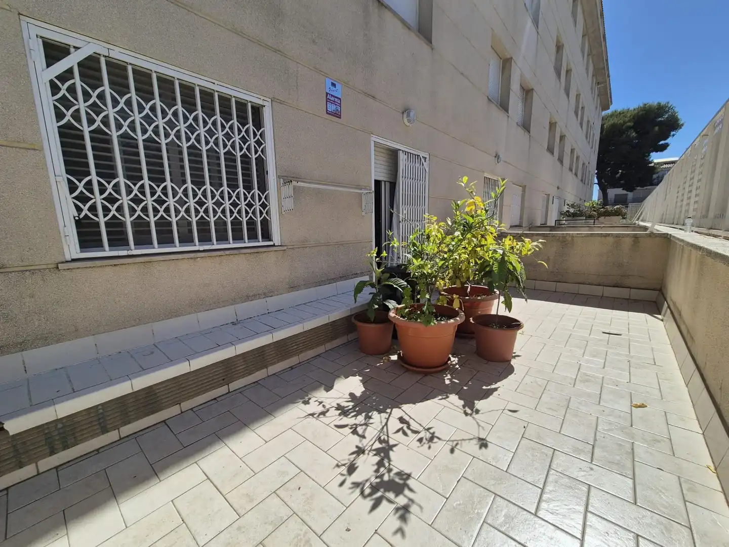 Außenansicht von Erdgeschoss zum Verkauf in El Vendrell mit Klimaanlage, Heizung und Terrasse