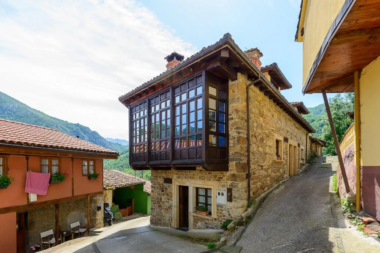 Vista exterior de Casa o xalet en venda en Caso amb Calefacció i Moblat