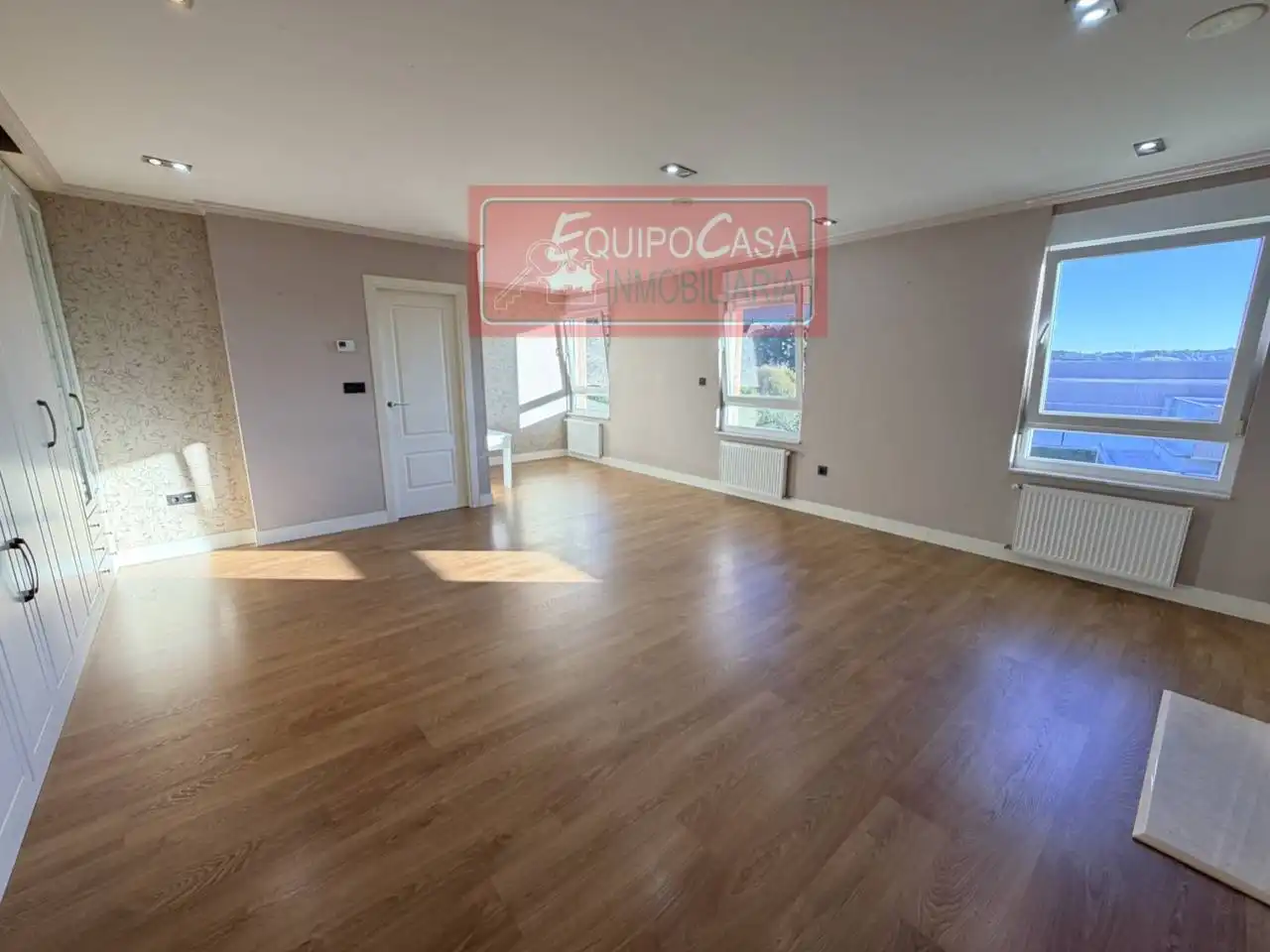 Sala de estar de Dúplex en venta en Lugo con Aire acondicionado, Calefacción y Terraza