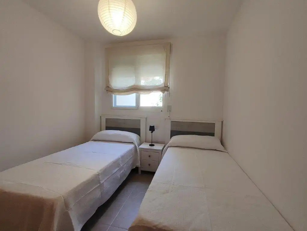 Dormitori de Apartament en venda en Dénia amb Aire condicionat, Terrassa i Piscina comunitària