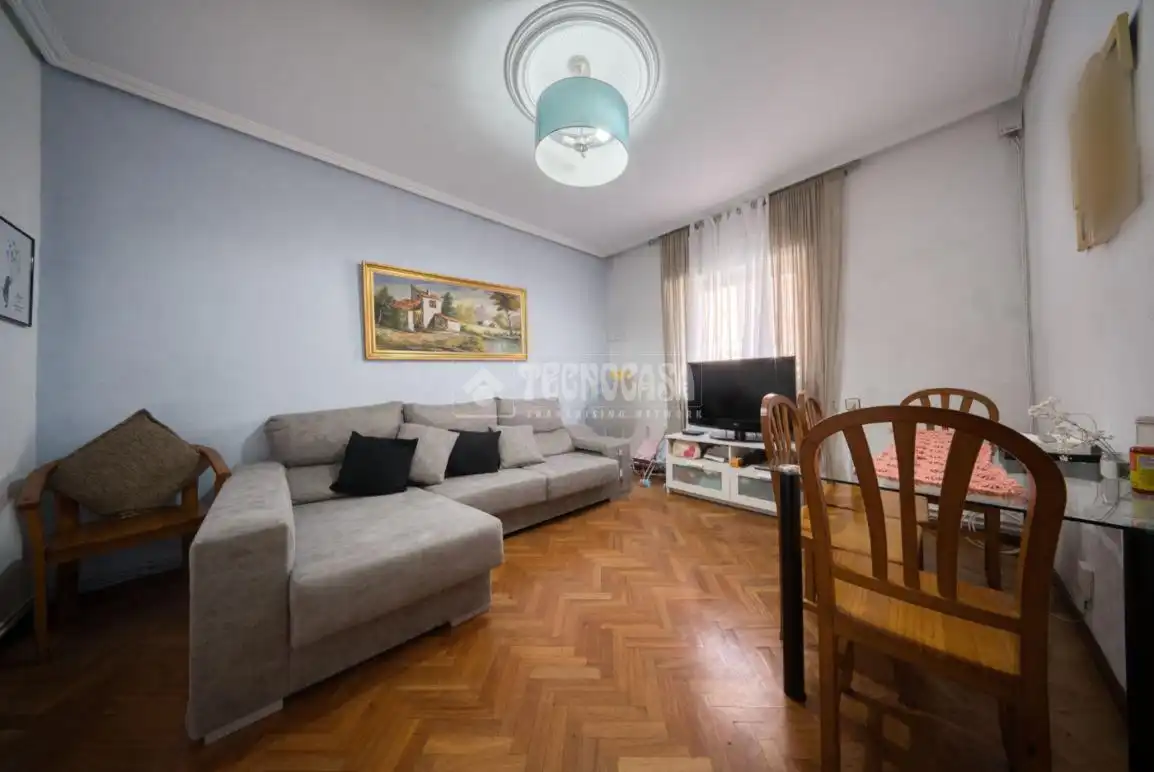 Sala d'estar de Pis en venda en Valladolid Capital amb Aire condicionat i Calefacció