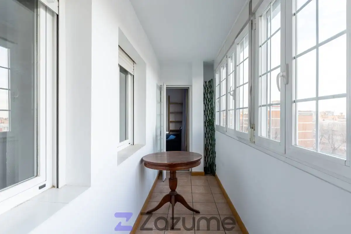 Wohnung zur Miete in Av. del Dr. García Tapia, Marroquina