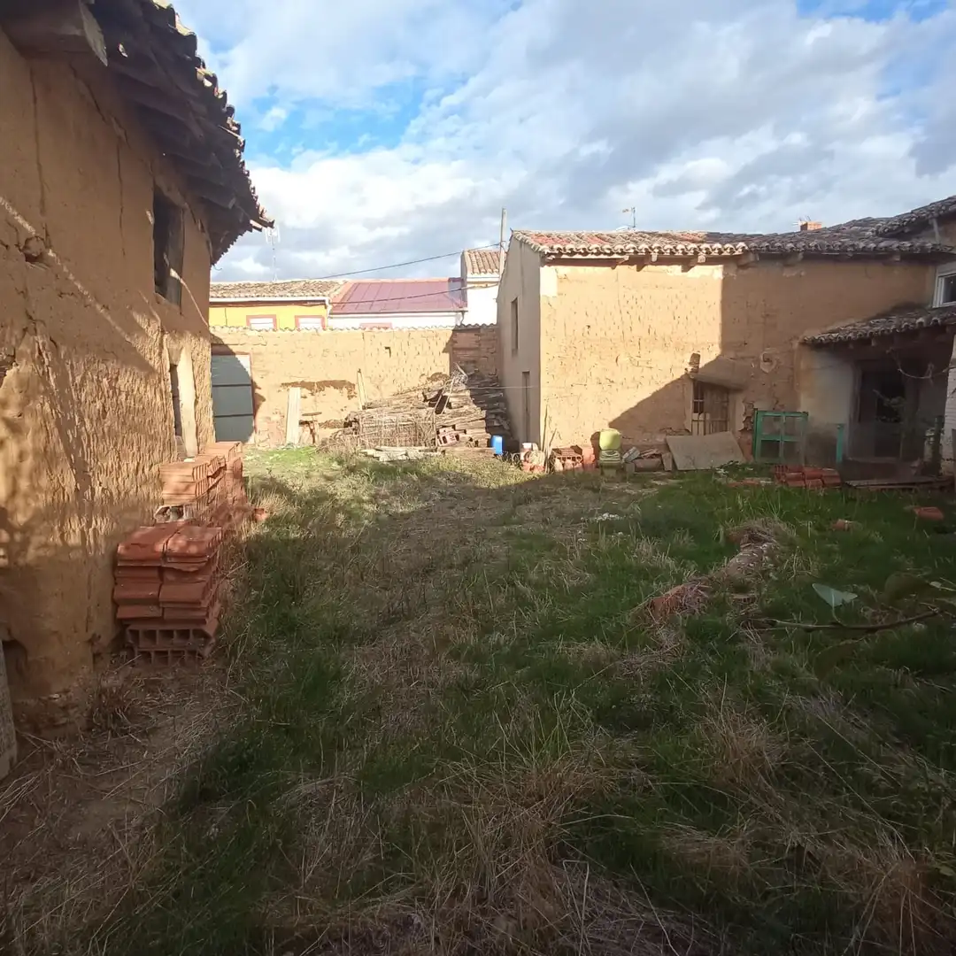 Houses for sale in Lantadilla