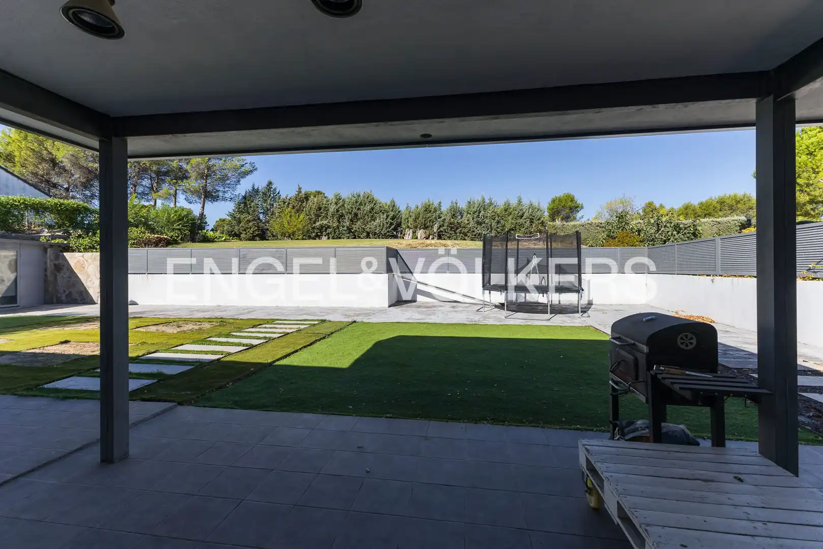 Terraza de Casa o chalet en venta en Paracuellos de Jarama con Aire acondicionado, Calefacción y Jardín privado
