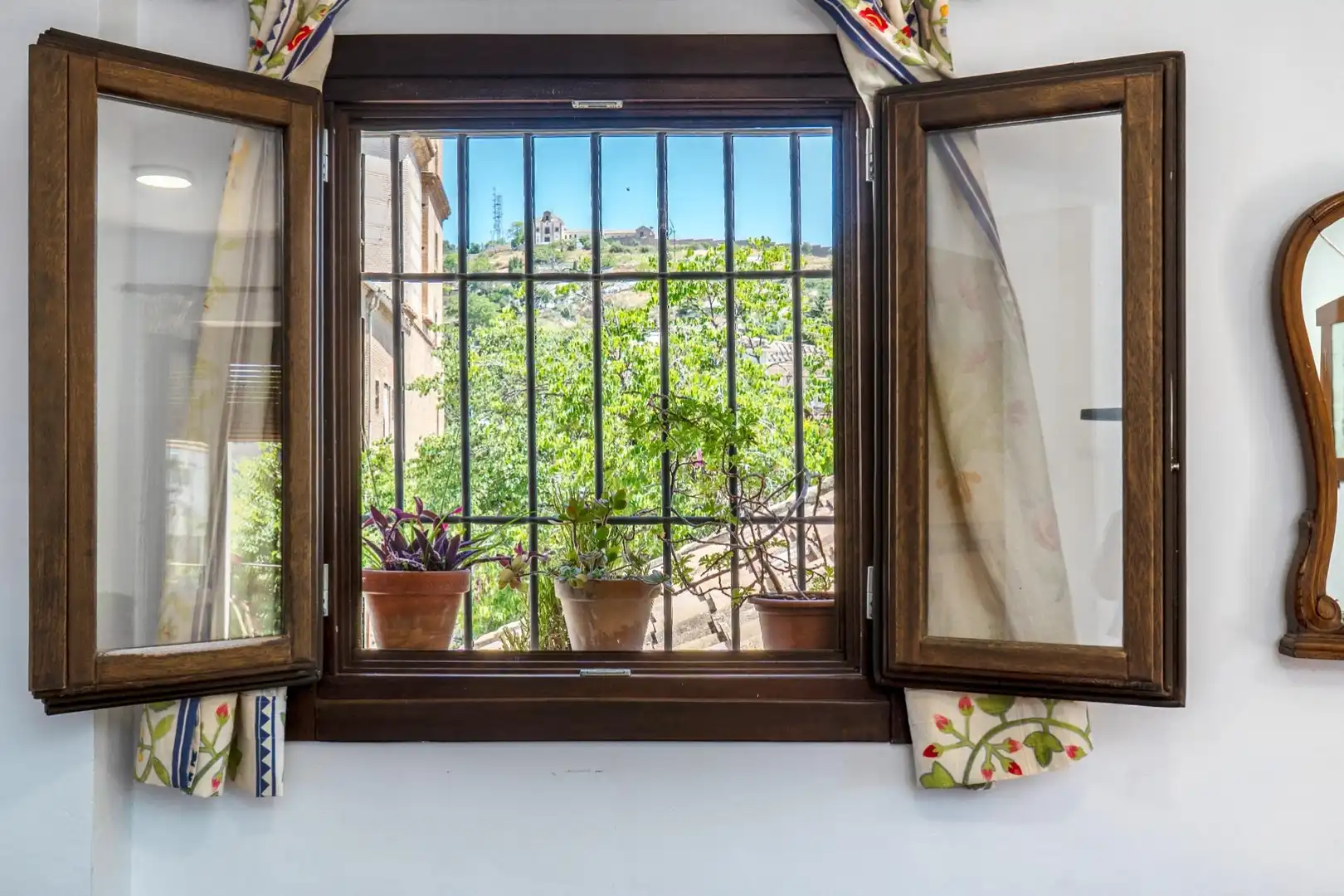Balcony of Houses for sale in Granada  with Air Conditioner, Terrace and Furnished