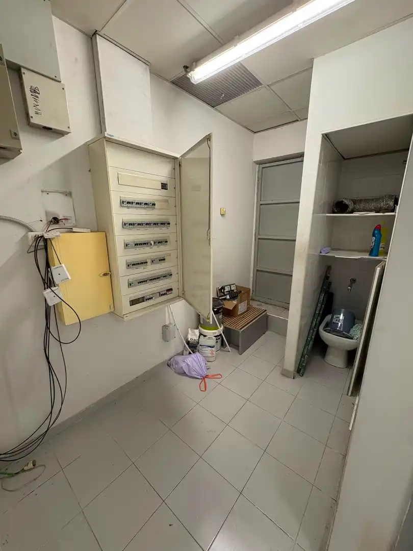 Commercial properties for rent in Girona  with Air Conditioner and Parquet flooring