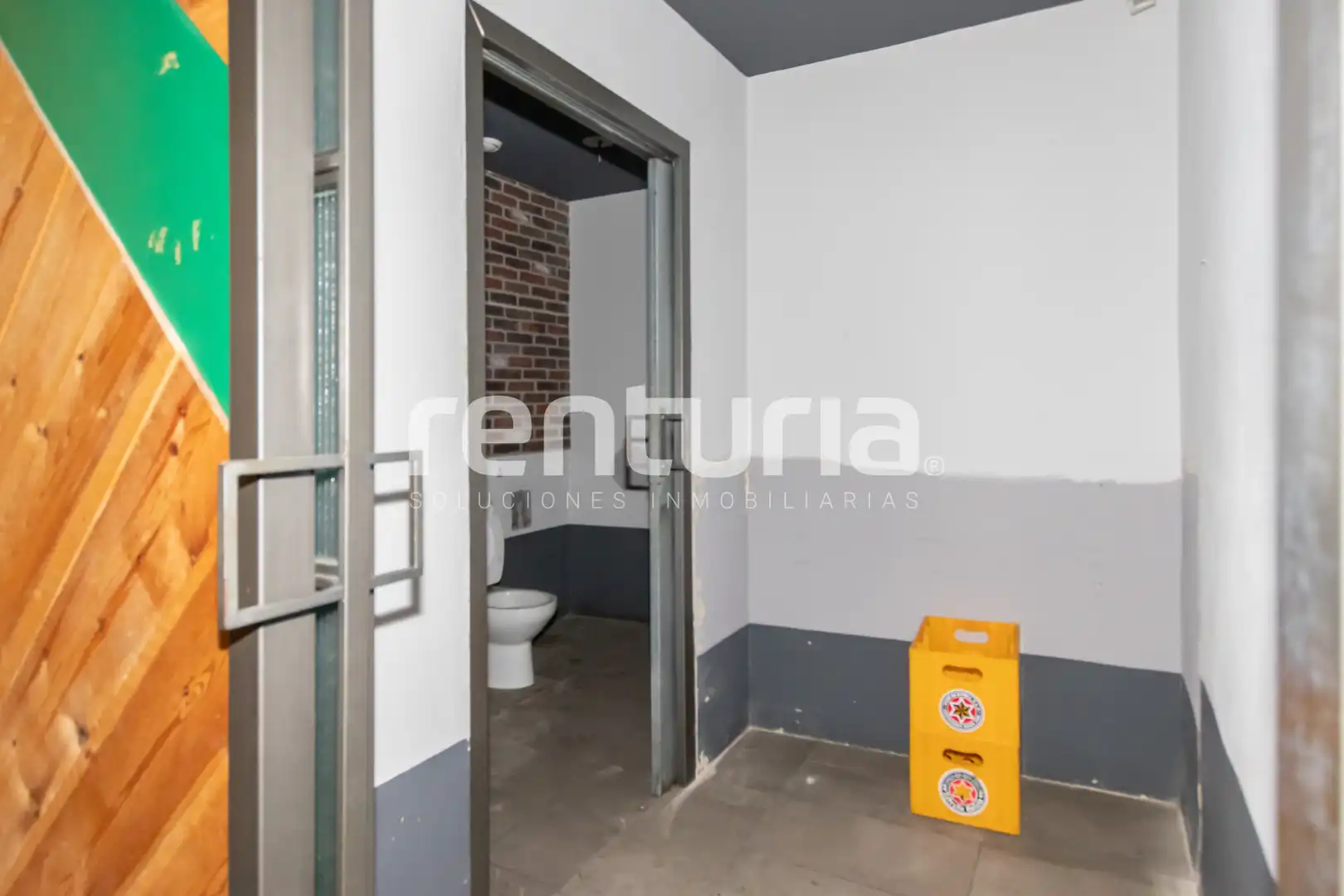 Commercial properties for rent in Valencia  with Air Conditioner