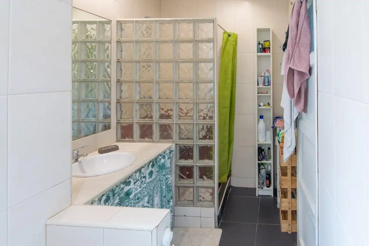 Bathroom of Flat for rent in Madrid