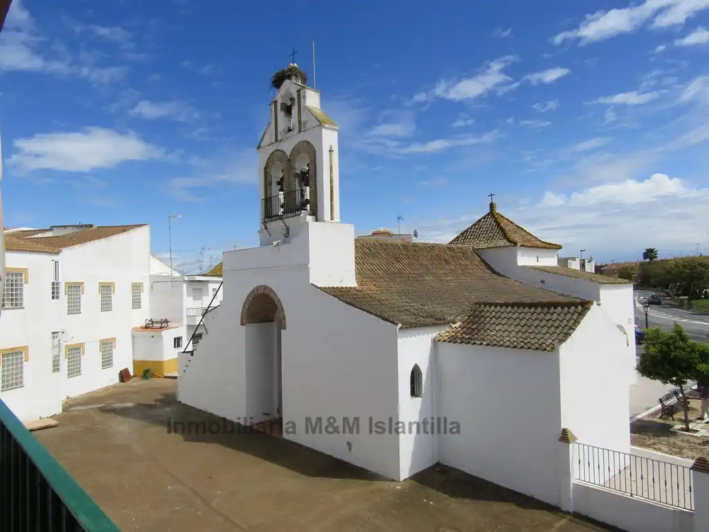 Vista exterior de Piso en venta en Isla Cristina con Aire acondicionado, Terraza y Amueblado