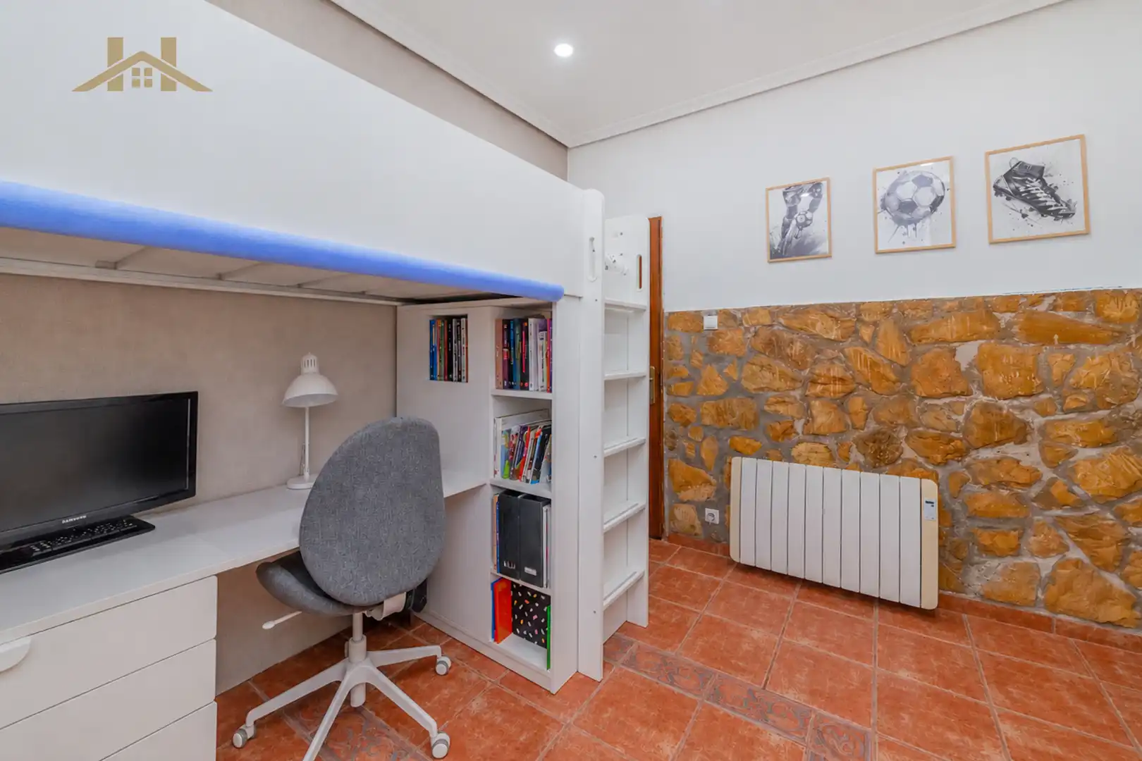 Habitación de Casa o chalet en venta en Madrid con Aire acondicionado, Calefacción y Jardín privado
