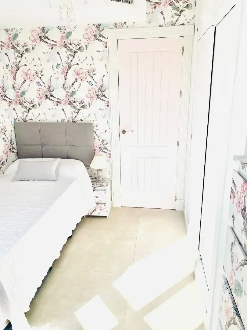 Schlafzimmer von Wohnung zur Miete in Benalmádena mit Klimaanlage, Terrasse und Möbliert