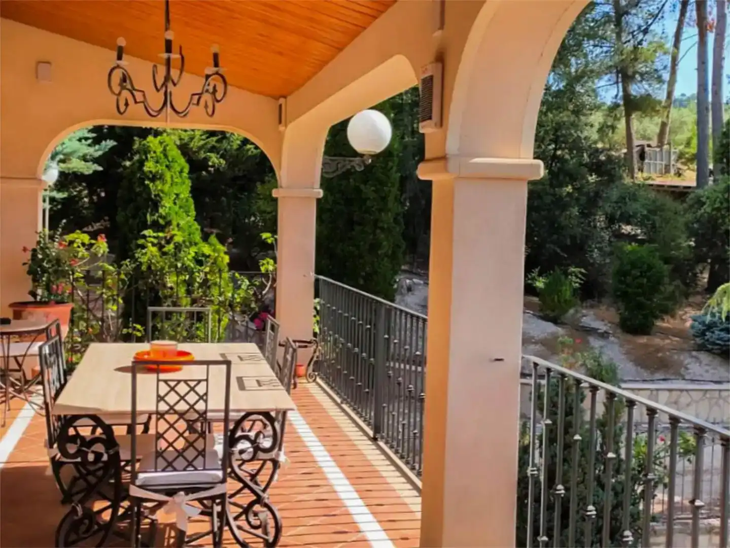Terrasse von Wohnung zur Miete in Alcoy / Alcoi mit Klimaanlage, Privatgarten und Schwimmbad