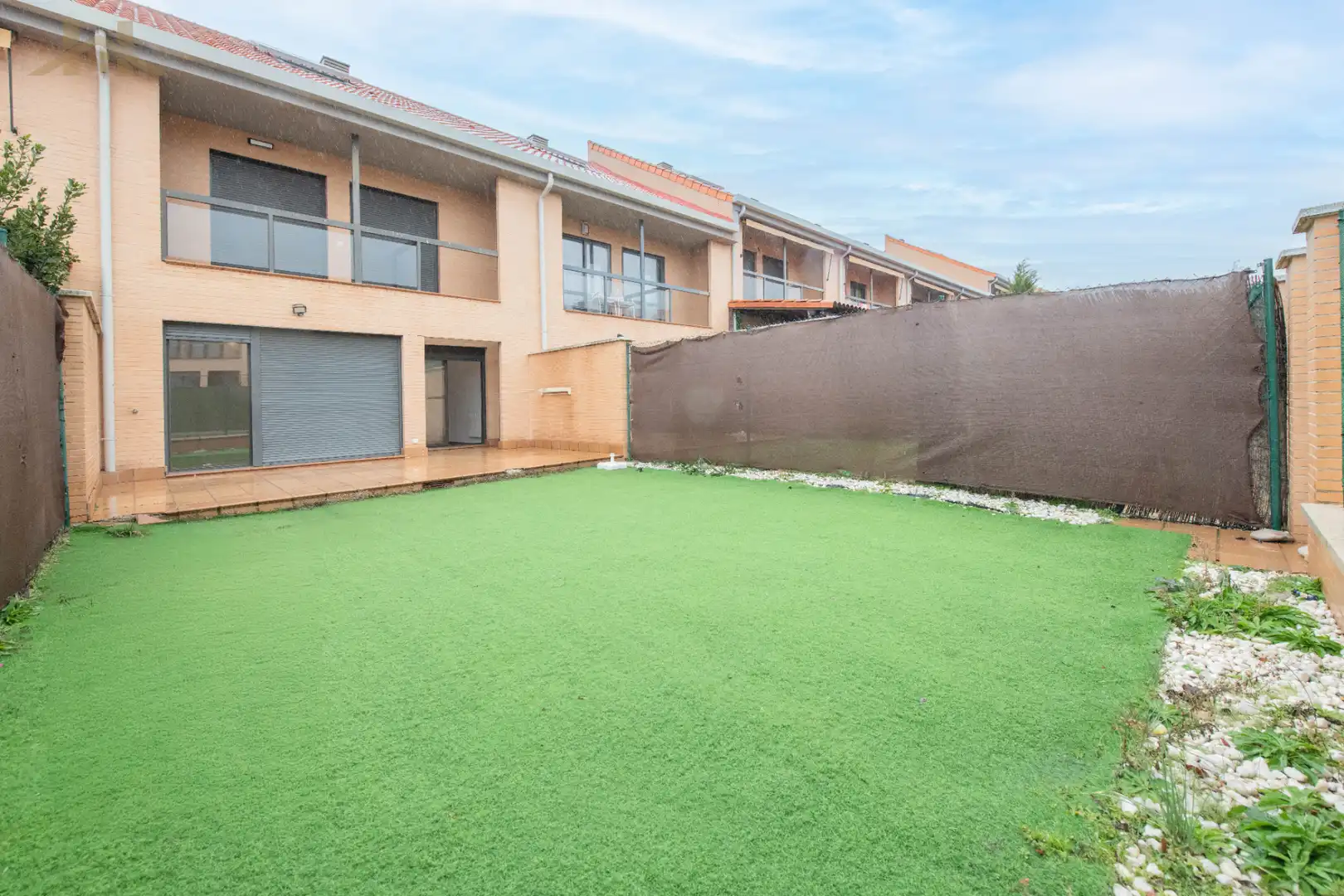 Garten von Einfamilien-Reihenhaus zum Verkauf in Navalcarnero mit Klimaanlage, Heizung und Privatgarten