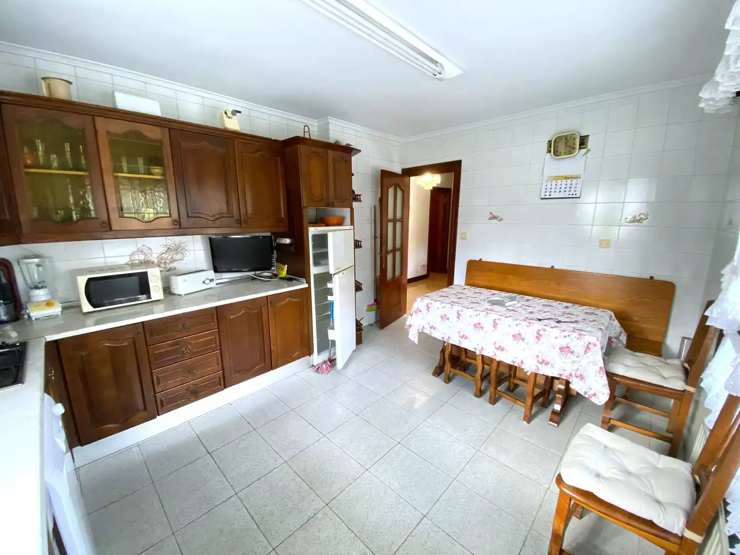 Cuina de Casa o xalet en venda en Castro-Urdiales amb Calefacció, Jardí privat i Parquet