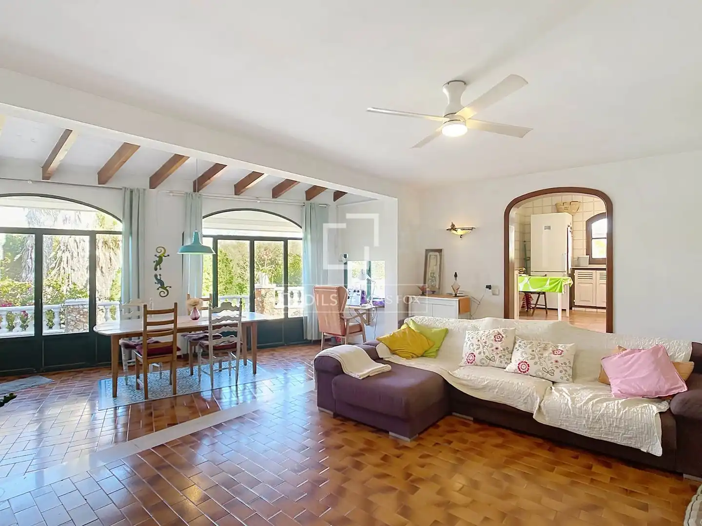Sala d'estar de Finca rústica en venda en Ciutadella de Menorca amb Aire condicionat, Jardí privat i Terrassa