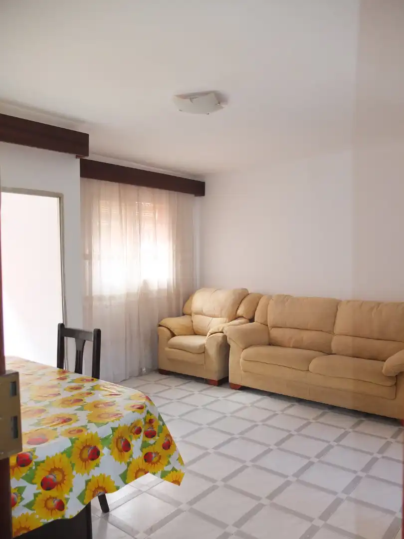 Sala d'estar de Planta baixa en venda en Algeciras amb Terrassa, Traster i Moblat