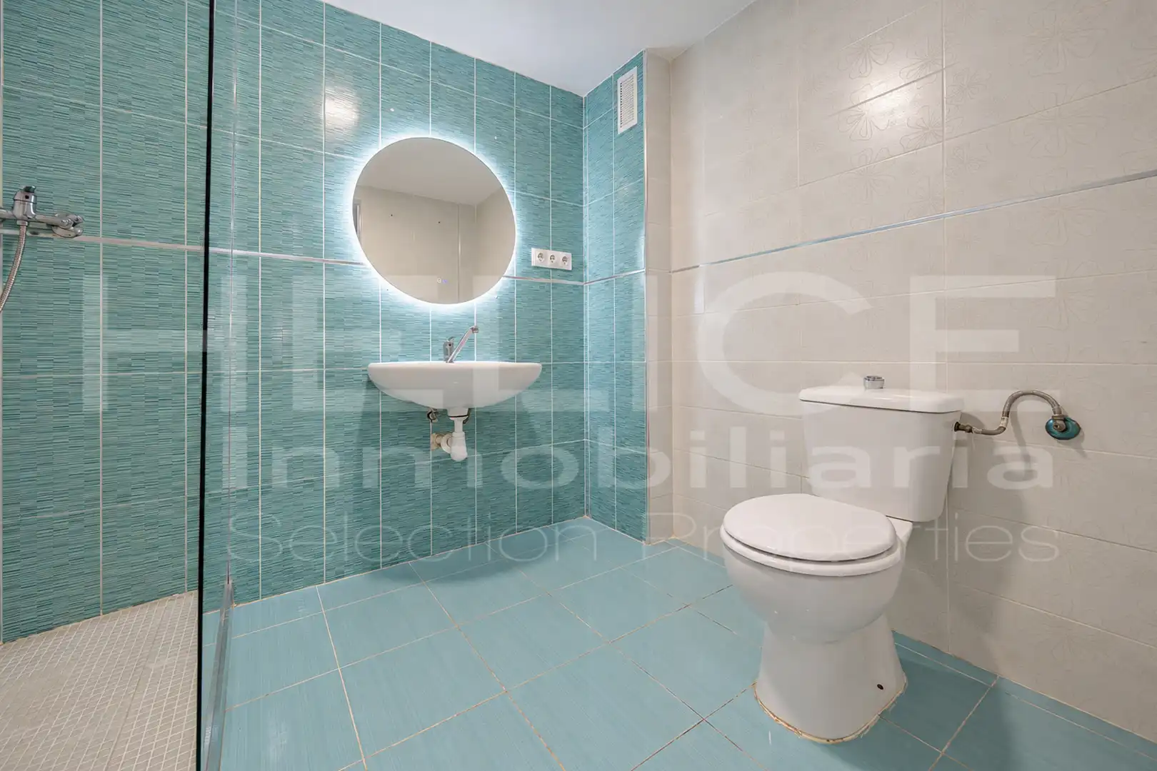 Baño de Piso en venta en Paterna con Aire acondicionado, Calefacción y Parquet