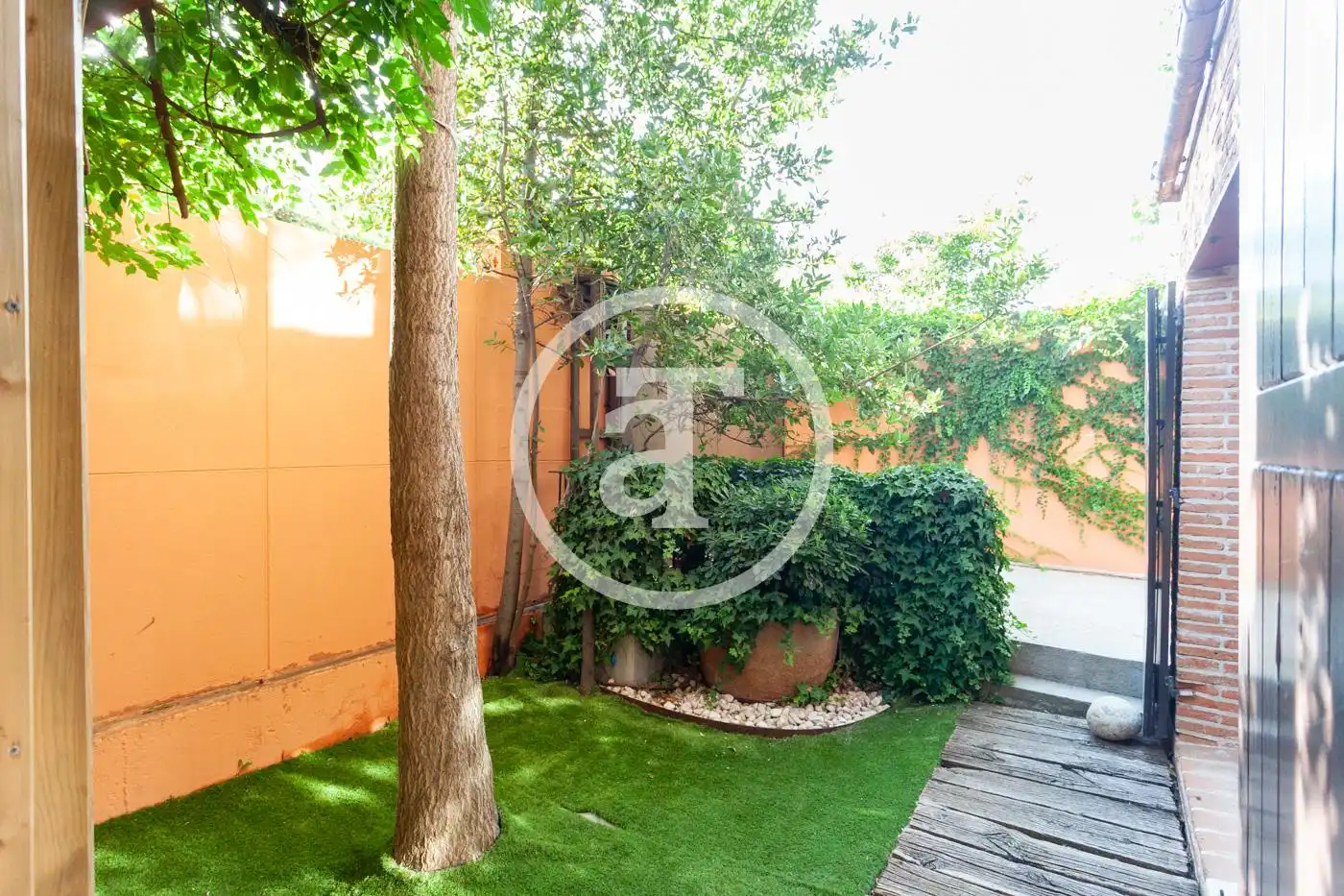 Garden of Duplexes for rent in Madrid  with Air Conditioner, Heating and Furnished