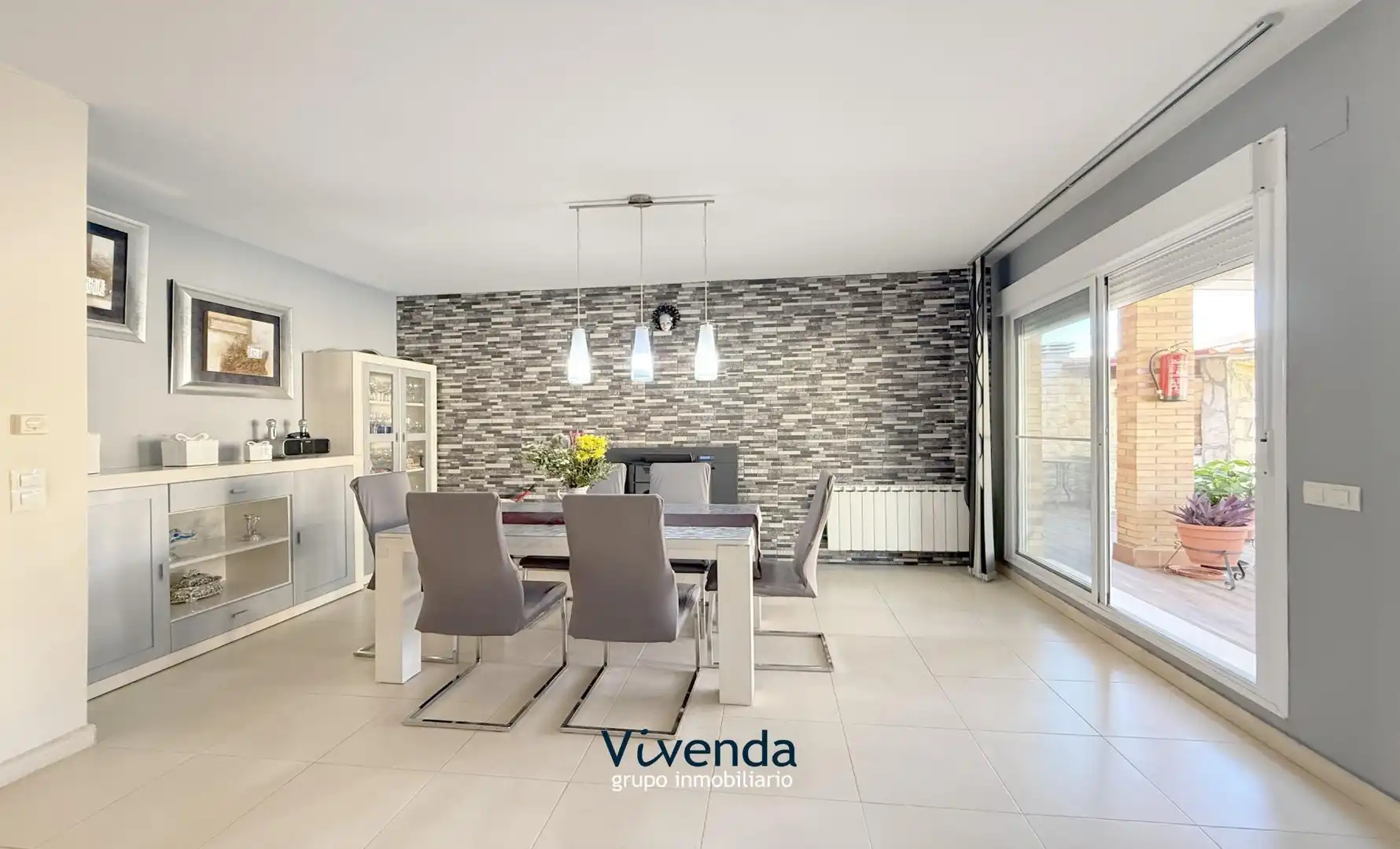 Comedor de Casa adosada en venta en Cedillo del Condado con Calefacción, Terraza y Trastero