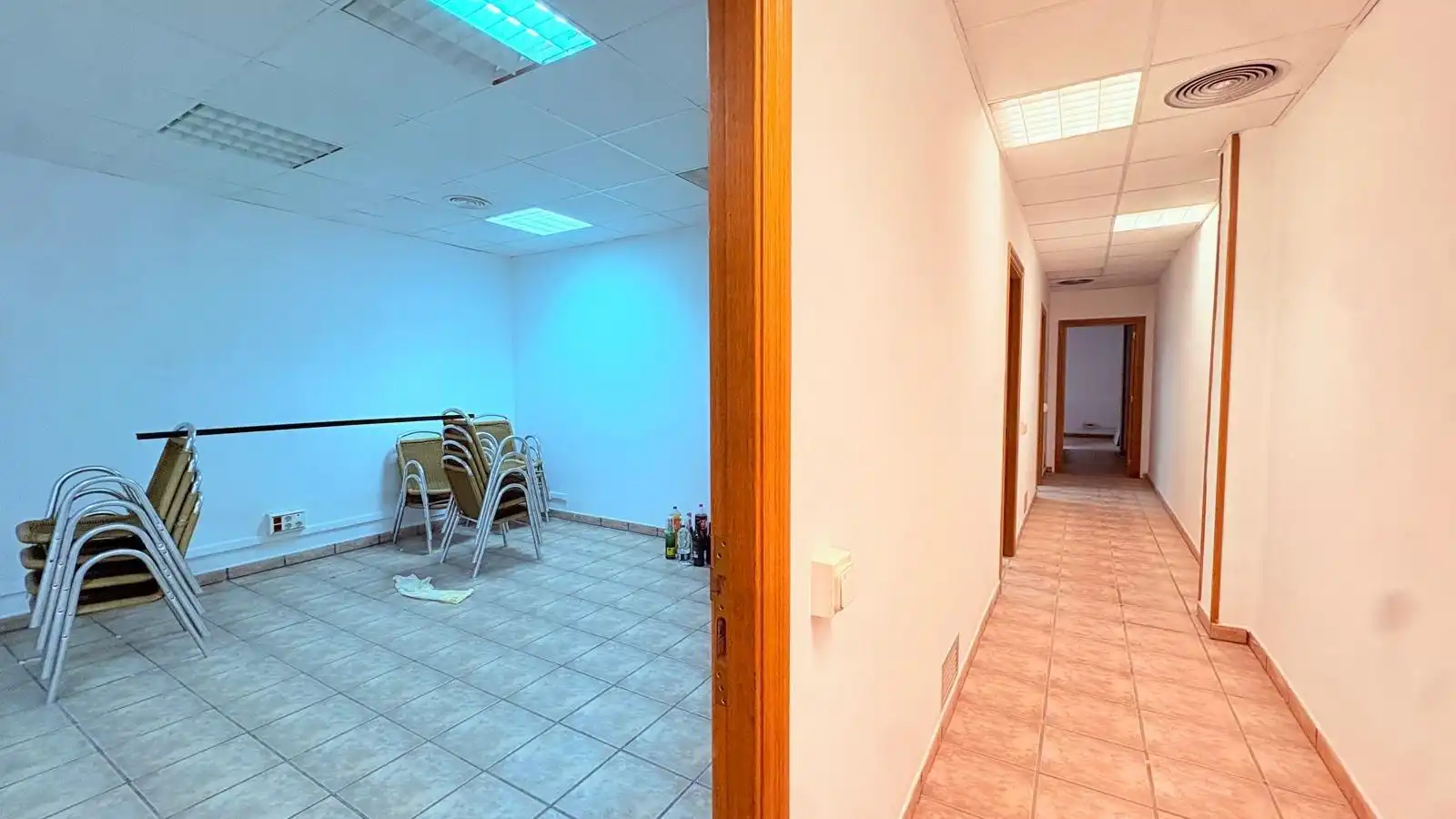 Business premises for sale in Poble, imagen 9